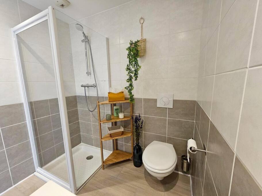 104 Douce Provence Au Calme Face A La Piscine Apartment Eguilles Exterior photo